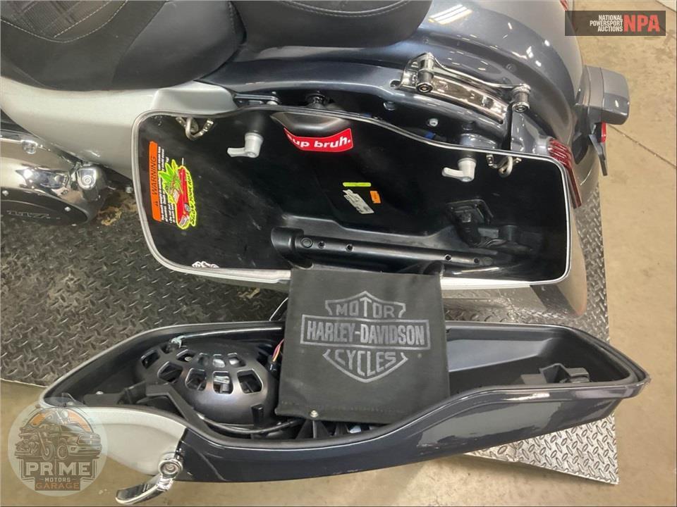 2019 Harley-Davidson FLHXSE CVO STREET GLIDE — фото 18