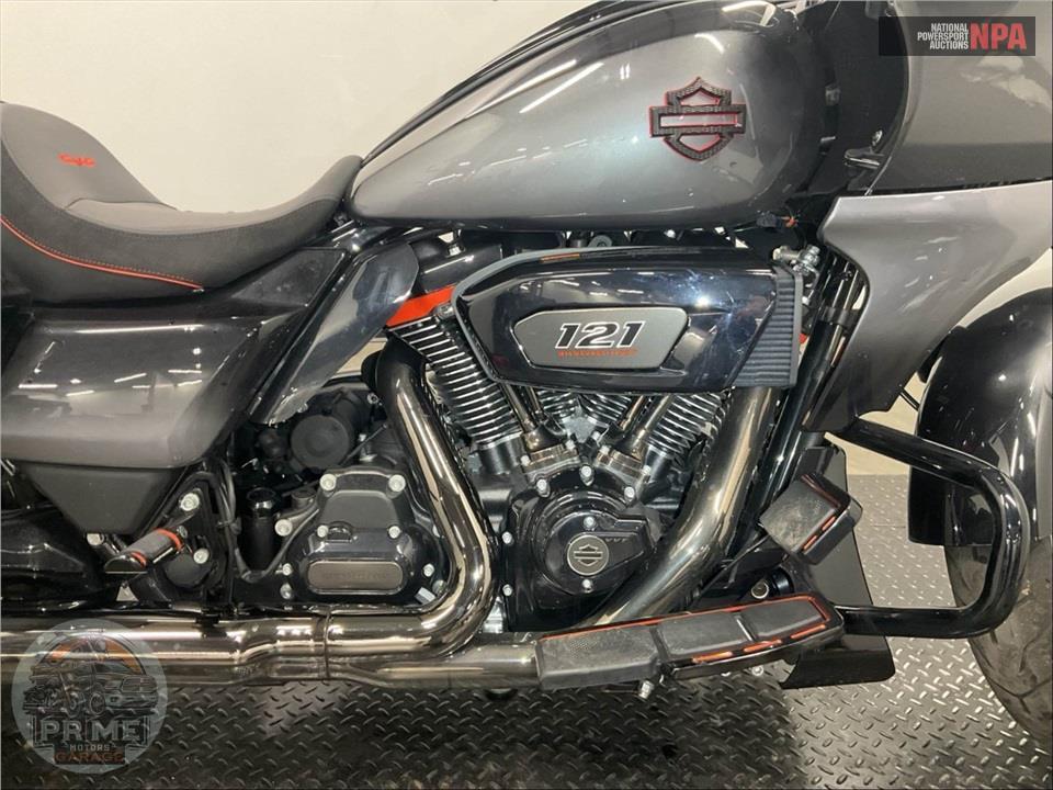2025 Harley-Davidson FLTRXSE CVO ROAD GLIDE — фото 6