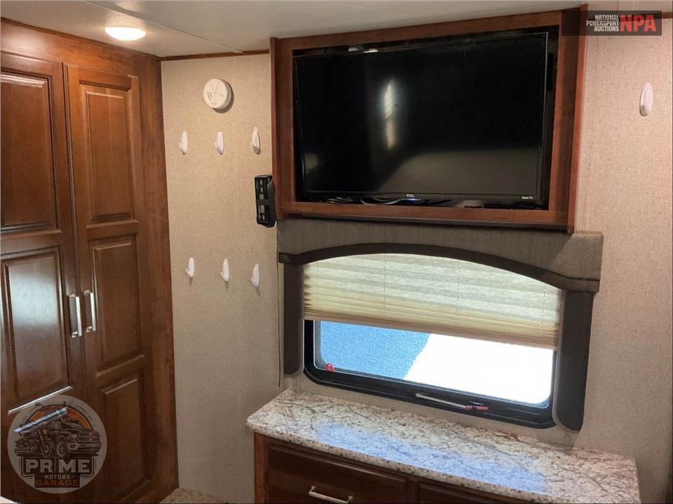 2018 Keystone Rv M-385 BG - AVALANCHE FIFTH WHEEL SERIES — фото 13