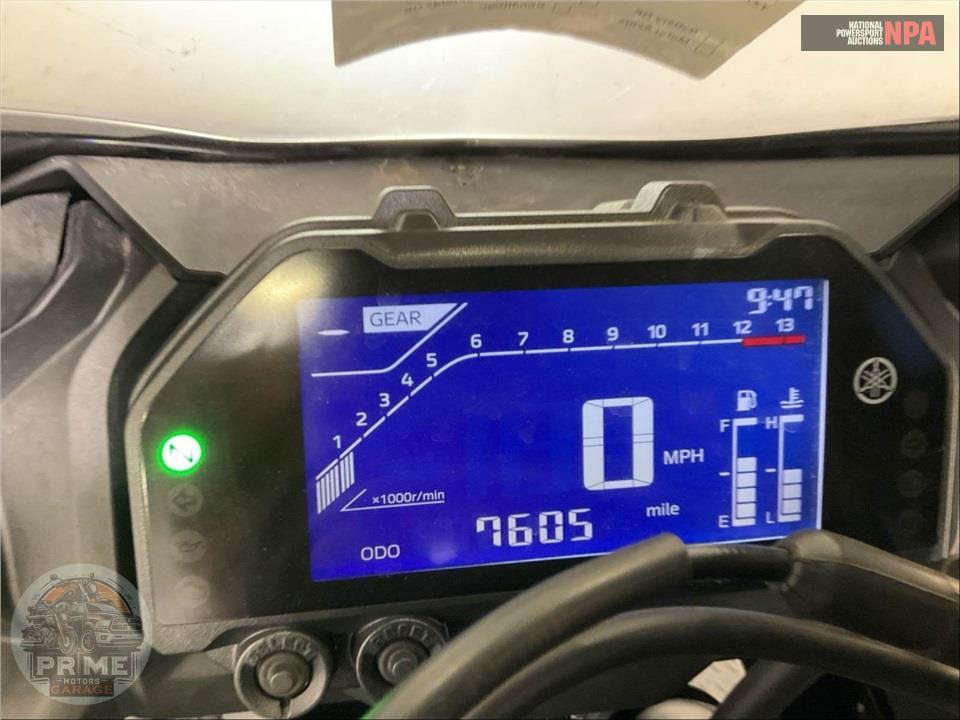 2025 Yamaha YZF-R3 — фото 4
