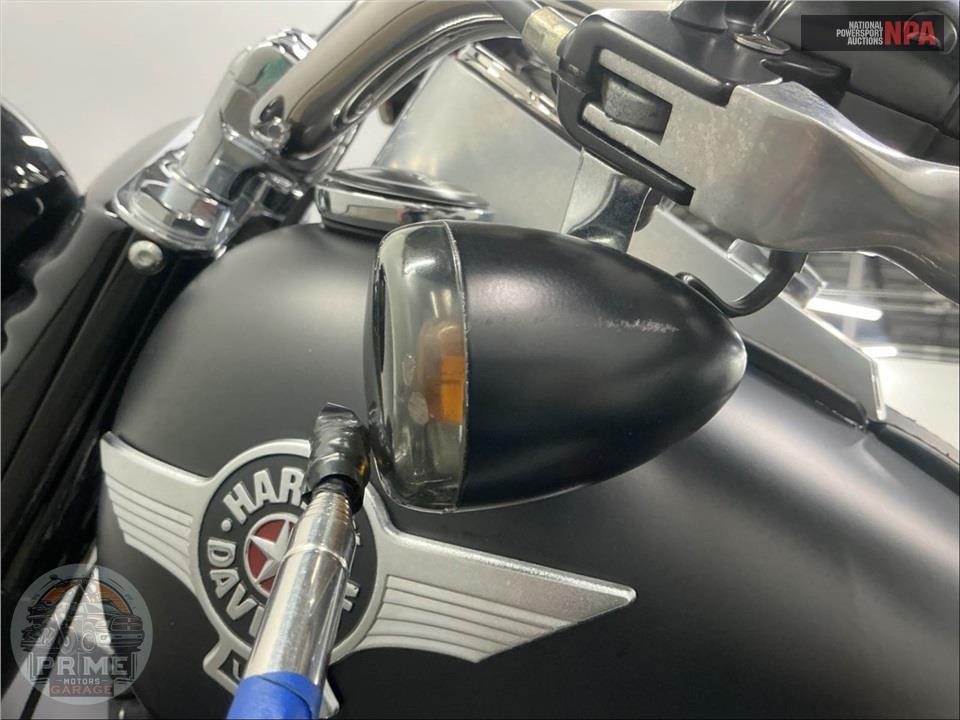 2013 Harley-Davidson FLSTFB FAT BOY LO — фото 22