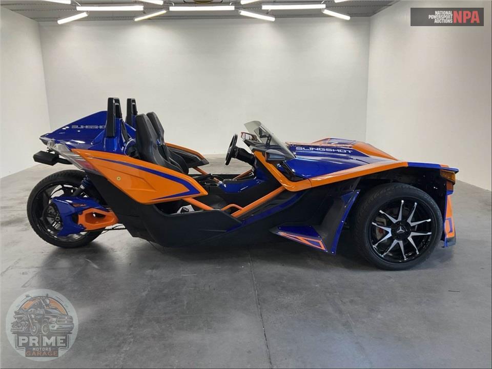 2021 Polaris SLINGSHOT R AUTODRIVE — фото 1