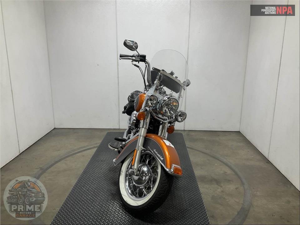 2015 Harley-Davidson FLSTC HERITAGE SOFTAIL CLASSIC — фото 2