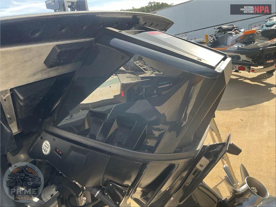 2025 Manitou Pontoon 24 SWITCHBACK CRUISE SERIES L=24/E=1 150HP ROTAX OB — фото 7