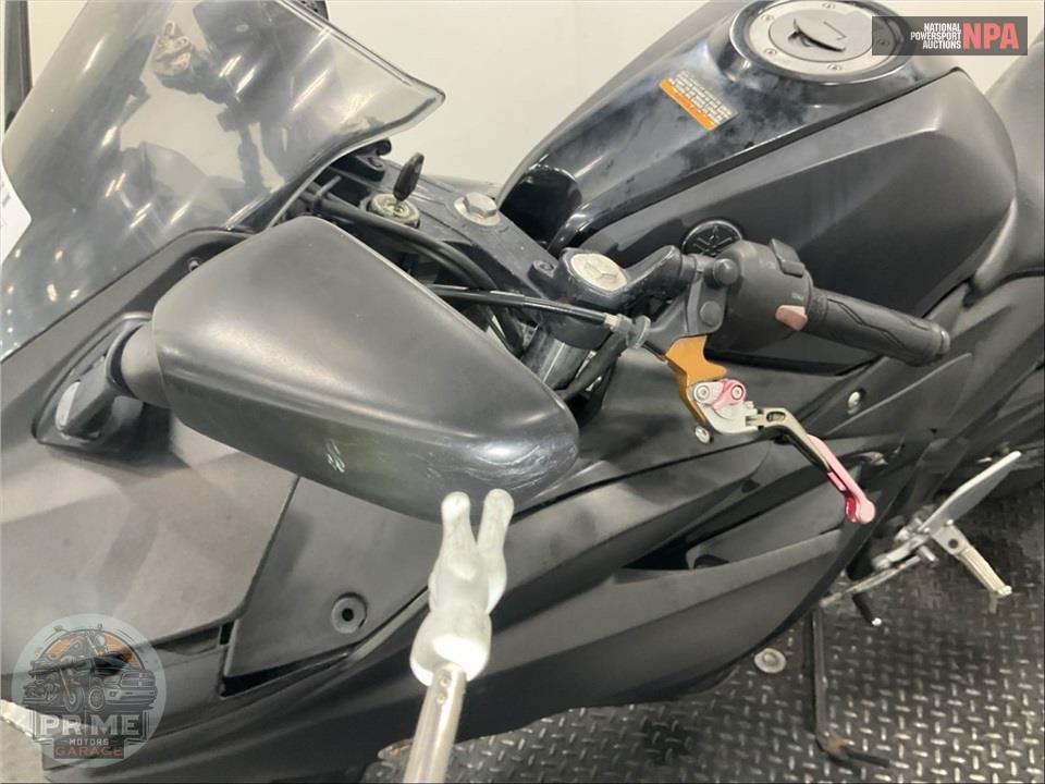 2017 Yamaha YZF-R3 — фото 30