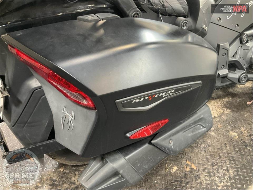 2016 Can-Am SPYDER F3 SE6 LIMITED — фото 21