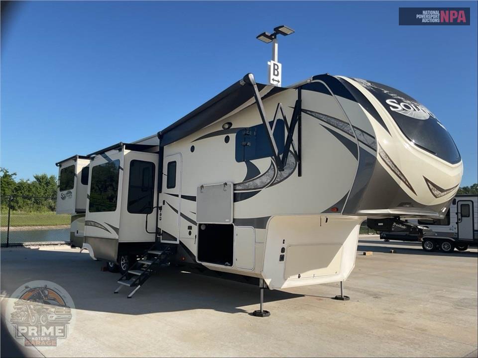 2017 Grand Design Recreational Vehicles M-375RES - SOLITUDE FIFTH WHEEL SERIES — фото 1