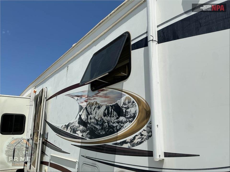 2011 Keystone Rv M-3400 RL - MONTANA HICKORY FIFTH WHEEL SERIES — фото 40