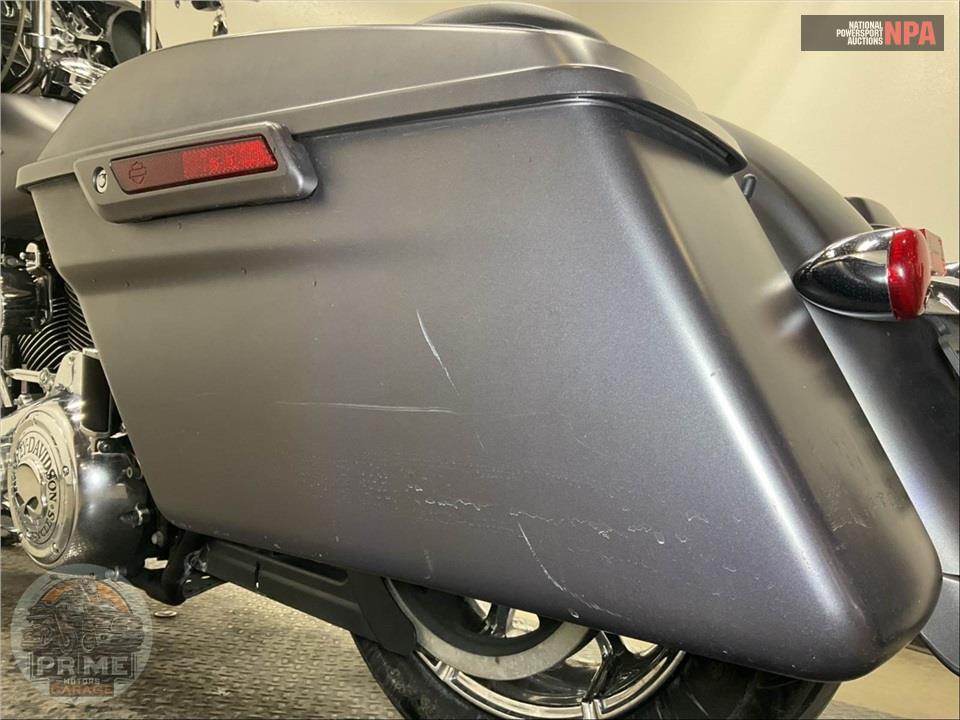 2017 Harley-Davidson FLHXS STREET GLIDE SPECIAL — фото 23