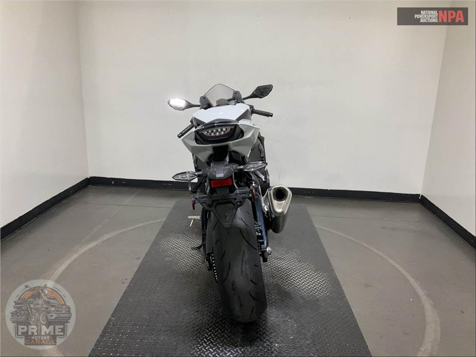 2025 Honda CBR1000RR — фото 4