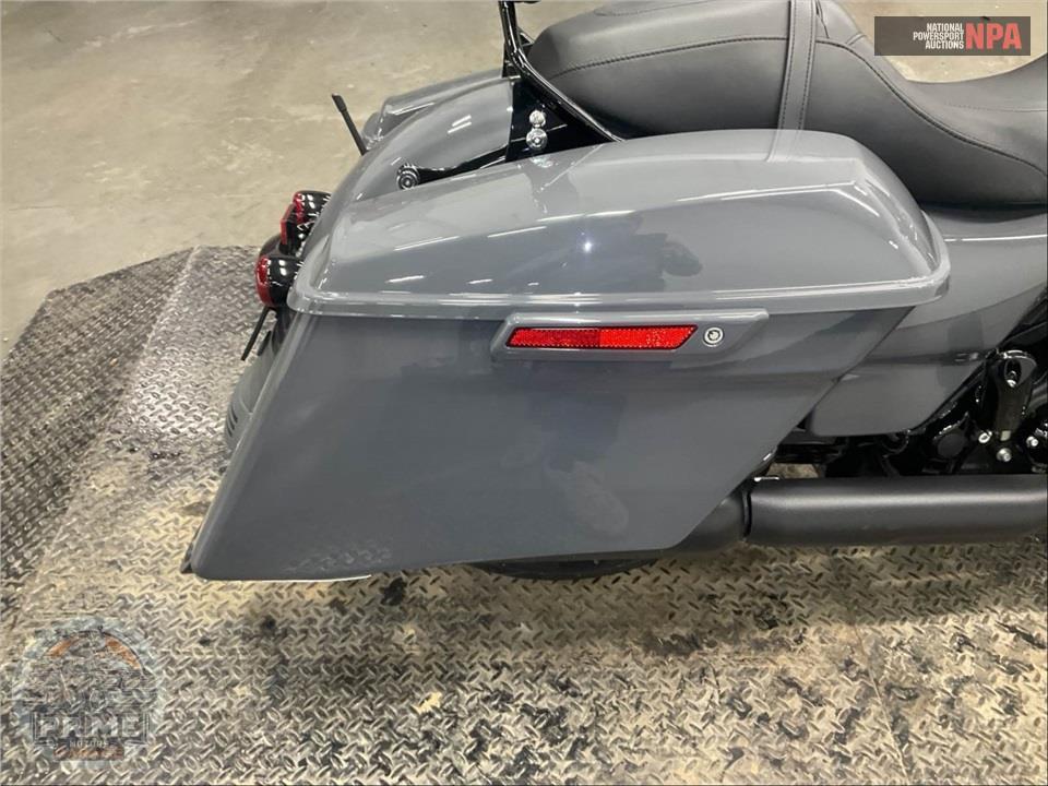 2022 Harley-Davidson FLHXS STREET GLIDE SPECIAL — фото 17
