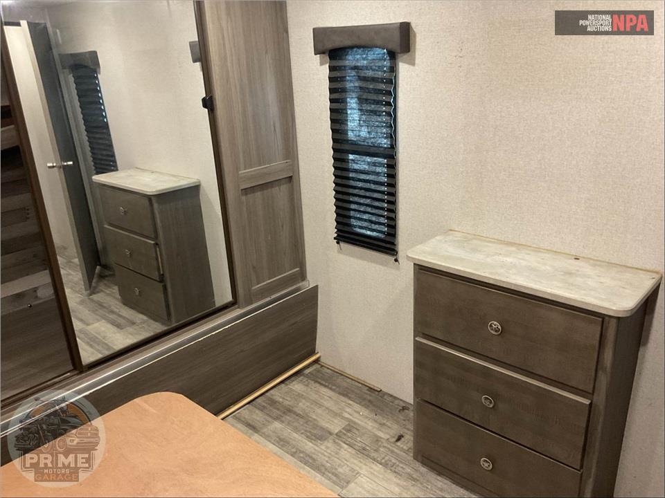 2021 Crossroads Rv M-34 RE - TEXAN SERIES — фото 13