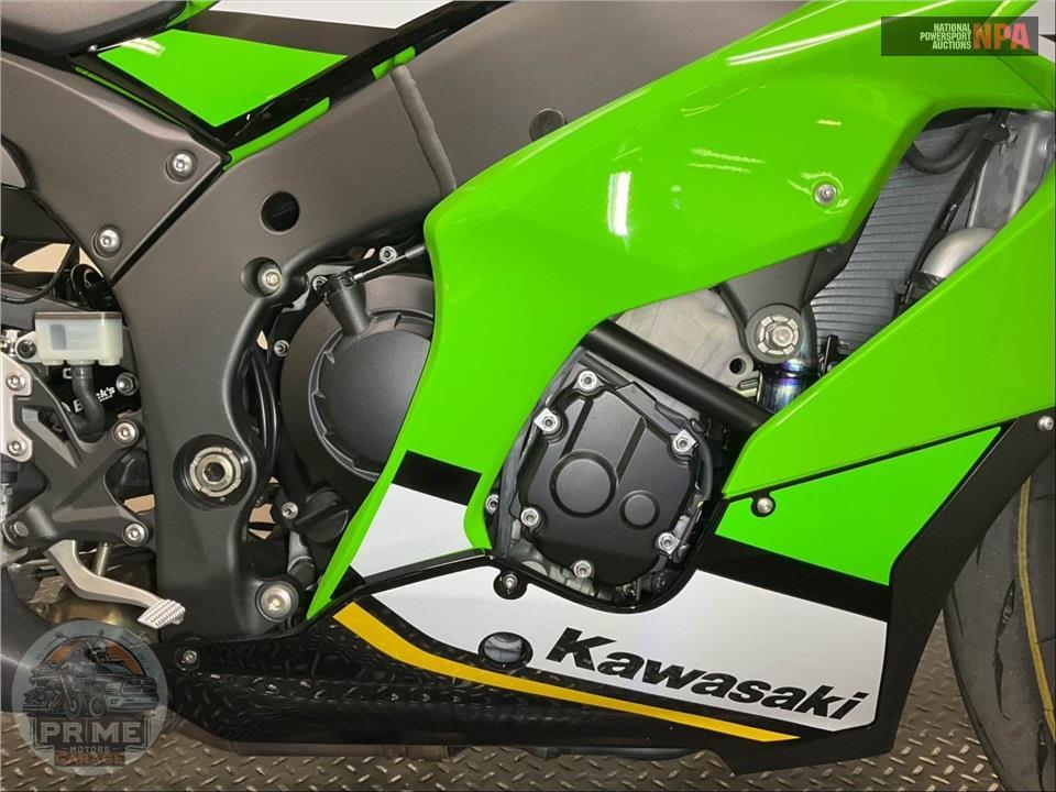 2025 Kawasaki ZX1002MSFAL NINJA ZX-10R — фото 6