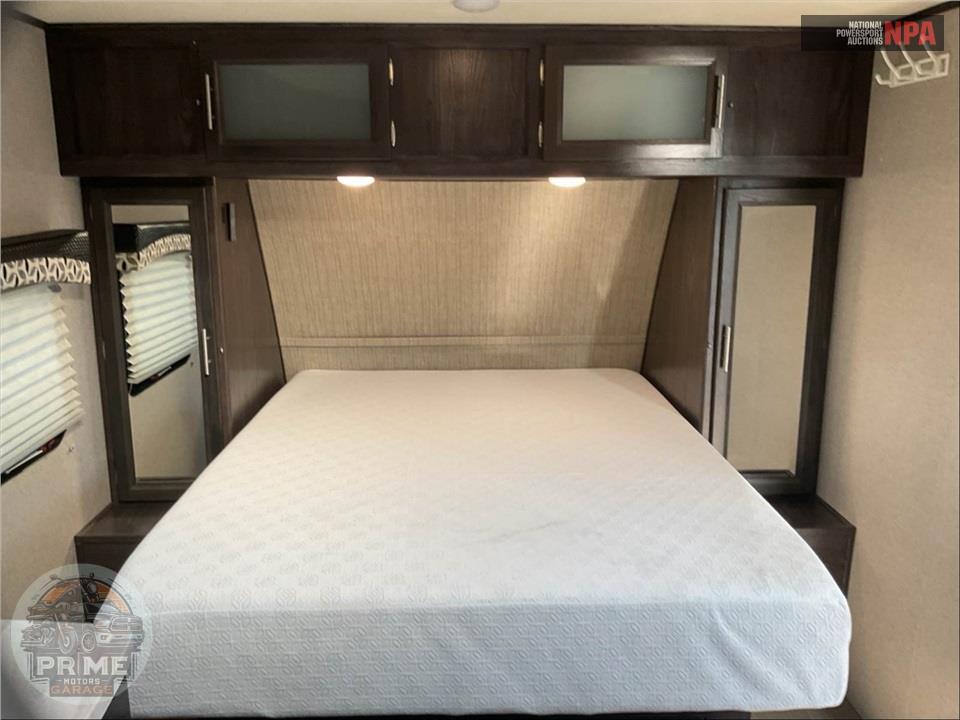 2019 Kodiak By Dutchmen M-201QB - ULTRA LITE SERIES — фото 11