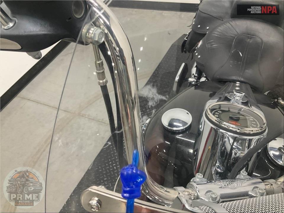 2017 Harley-Davidson FLSTC HERITAGE SOFTAIL CLASSIC — фото 13