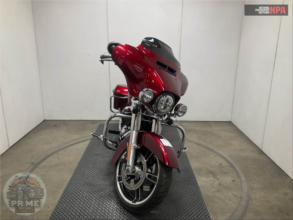 2017 Harley-Davidson FLHX STREET GLIDE — фото 2
