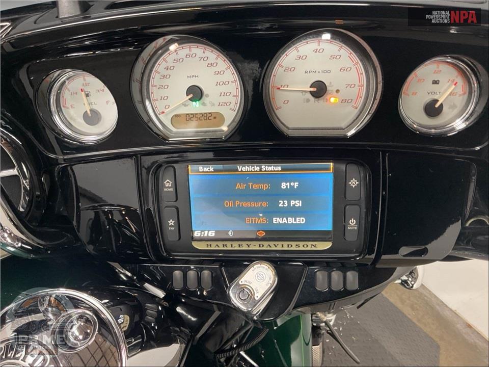 2015 Harley-Davidson FLHXS STREET GLIDE SPECIAL — фото 6