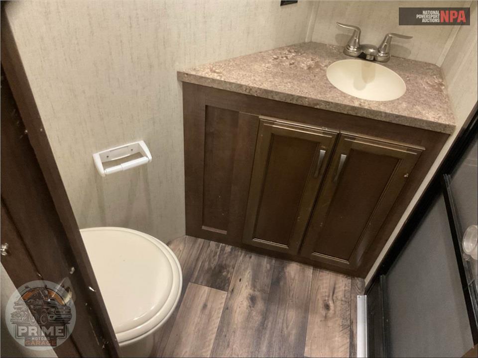 2018 Sierra By Forest River M-384QBOK - FIFTH WHEEL SERIES — фото 19