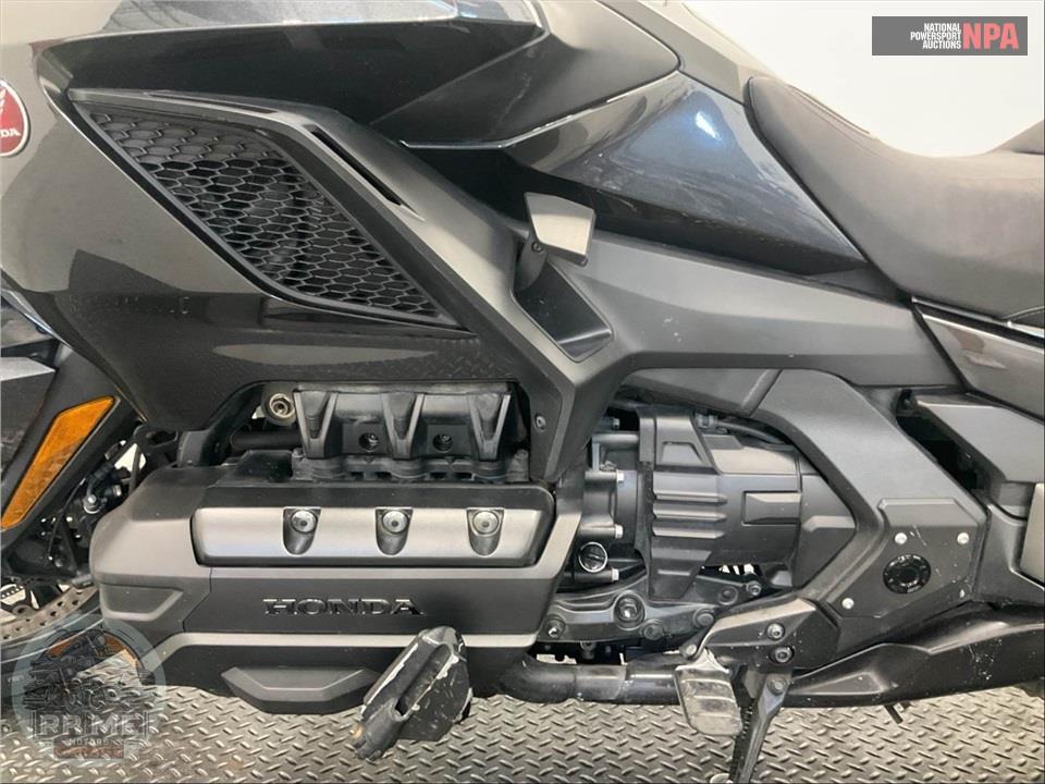 2022 Honda GL1800D GOLDWING TOUR DCT — фото 7