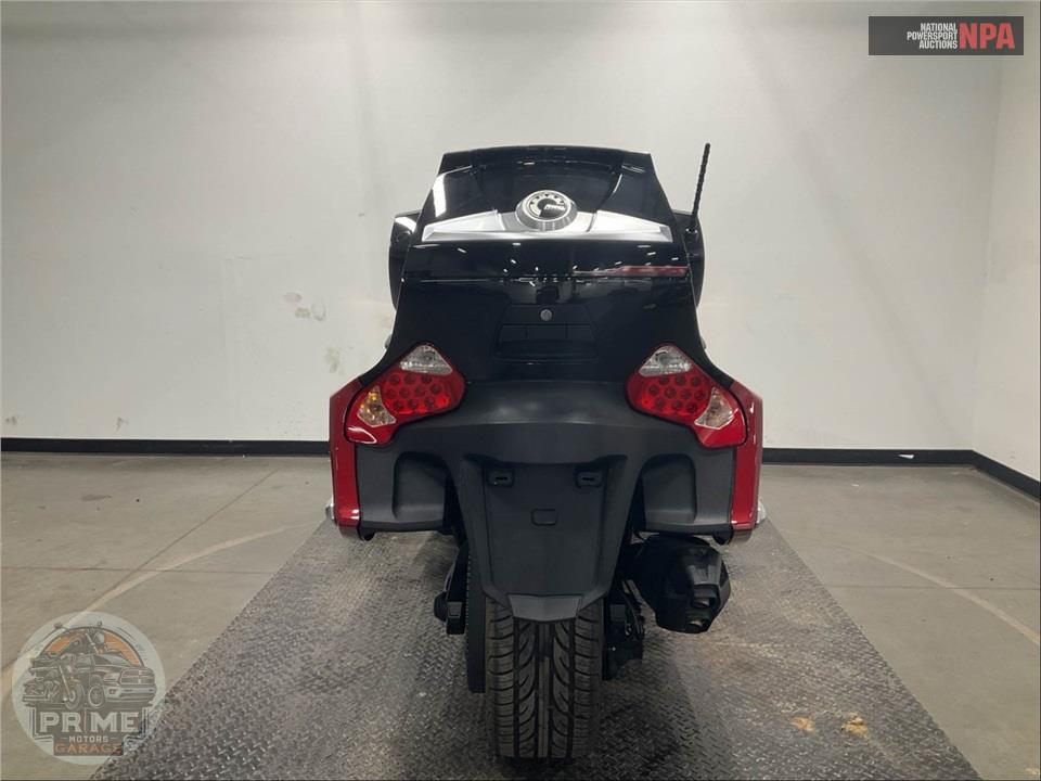 2015 Can-Am SPYDER RT SE6 SPECIAL SERIES — фото 4