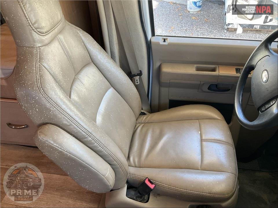 2019 Thor Motor Coach M-28Z E450-V10 - FOUR WINDS SERIES — фото 16