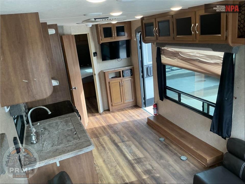 2018 Coachmen By Forest River M-26 TH - CATALINA TRAIL BLAZER TOY HAULER SERIES — фото 9