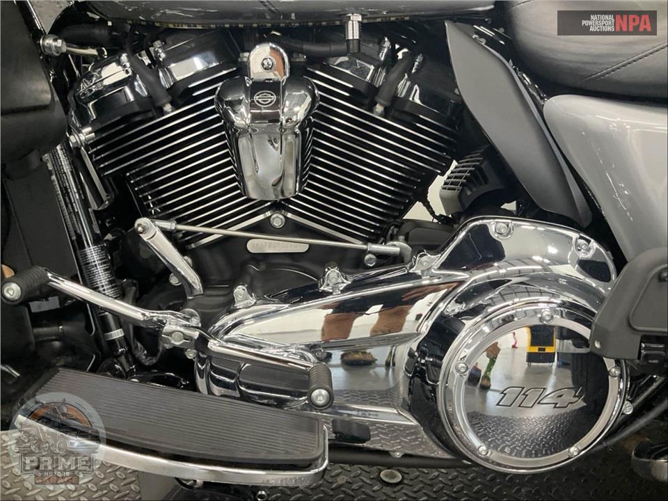 2024 Harley-Davidson FLHTCUTG TRI GLIDE ULTRA CLASSIC — фото 7