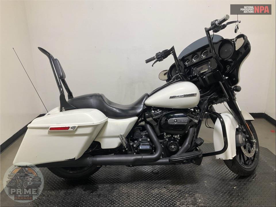 2018 Harley-Davidson FLHXS STREET GLIDE SPECIAL — фото 1