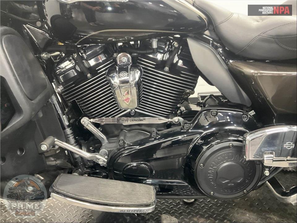 2020 Harley-Davidson FLHTCUTG TRI GLIDE ULTRA — фото 7