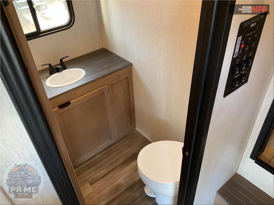 2024 Sabre By Forest River M-38RLH - FIFTH WHEEL SERIES — фото 14