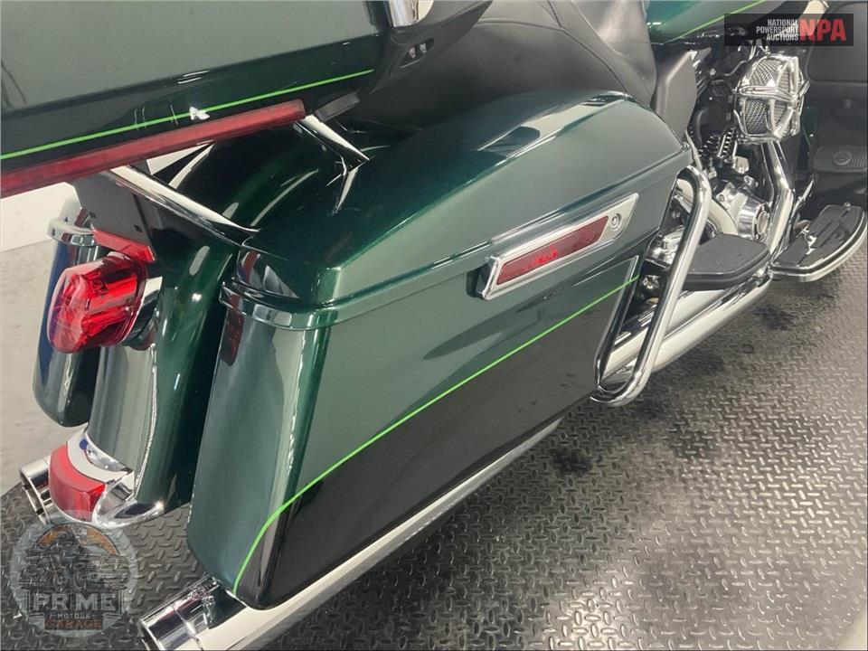 2015 Harley-Davidson FLHTK ELECTRA GLIDE ULTRA LIMITED — фото 19