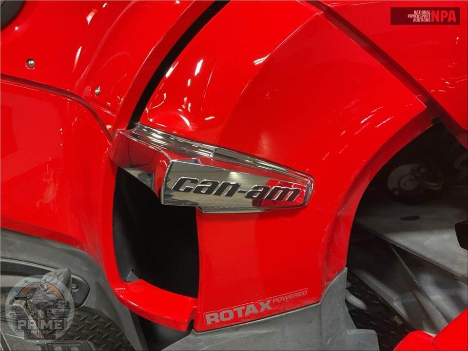 2013 Can-Am SPYDER RT-S SE5 — фото 6