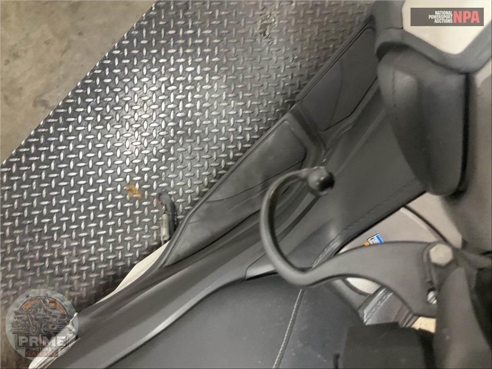 2018 Yamaha XMAX — фото 20