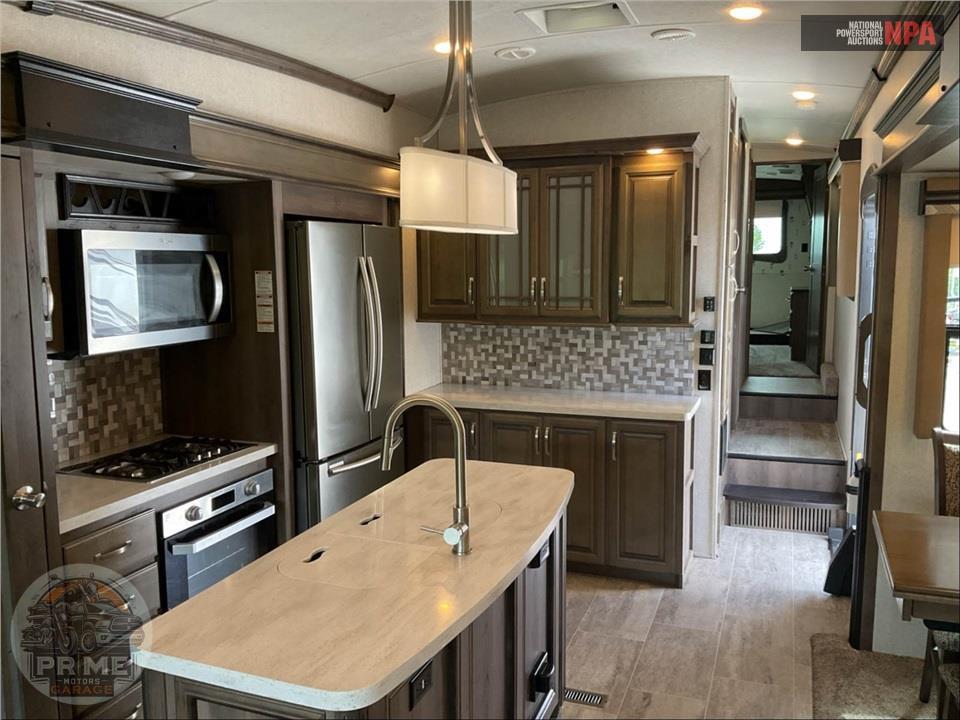 2018 Keystone Rv M-3811 MS - MONTANA FIFTH WHEEL SERIES — фото 9