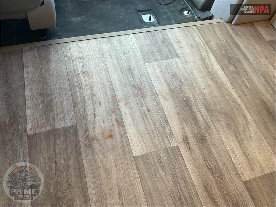 2019 Thor Motor Coach M-28Z E450-V10 - FOUR WINDS SERIES — фото 31