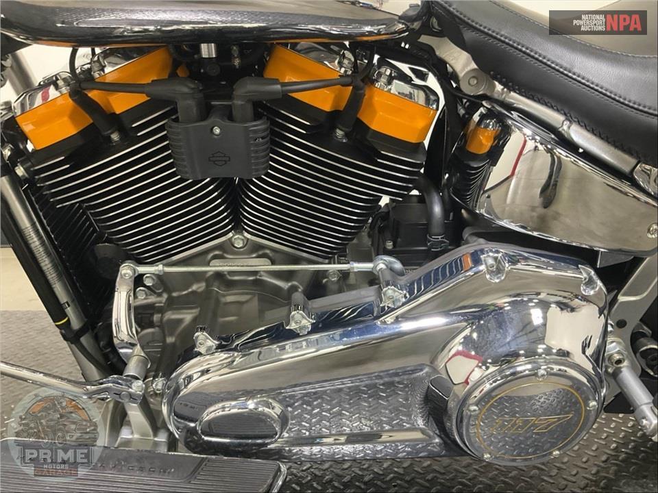 2025 Harley-Davidson FLSTFI SOFTAIL FAT BOY GRAY GHOST — фото 8