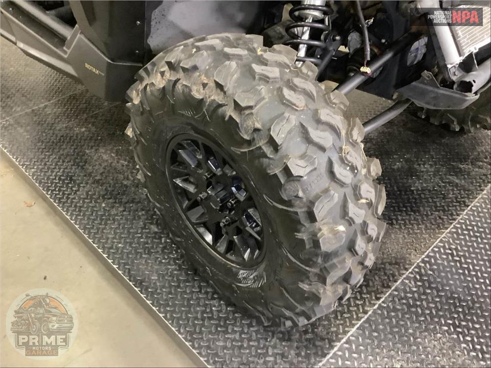 2023 Can-Am MAVERICK X3 DS TURBO 64 — фото 28