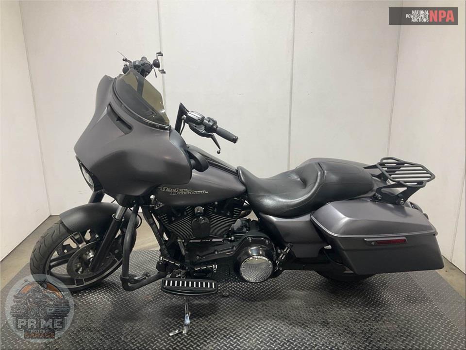 2015 Harley-Davidson FLHX STREET GLIDE — фото 3