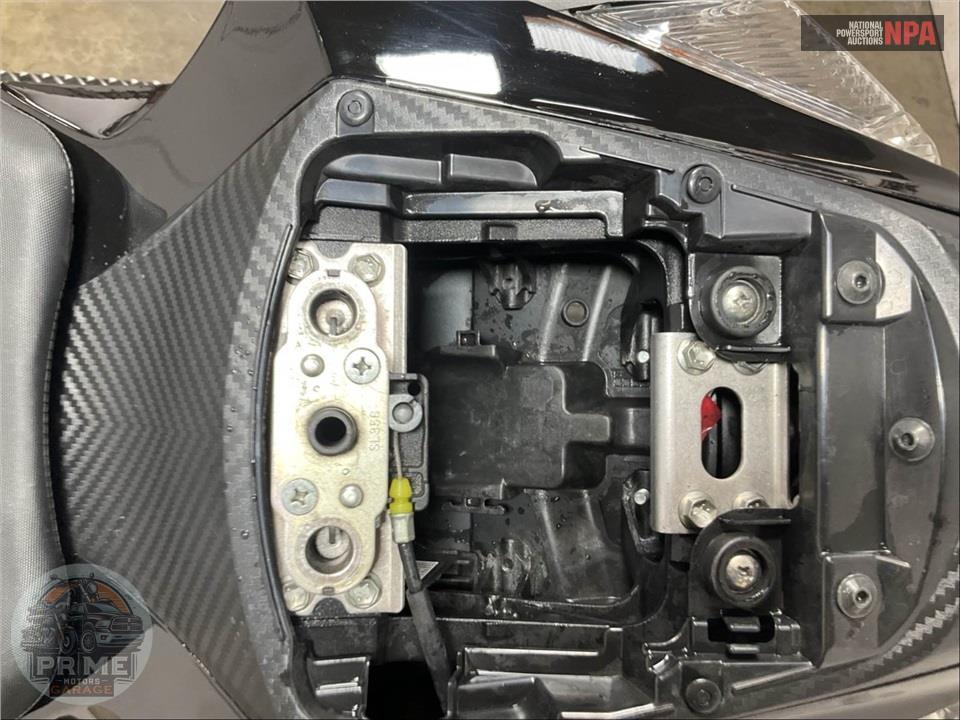 2011 Suzuki GSX-R750L1 — фото 13