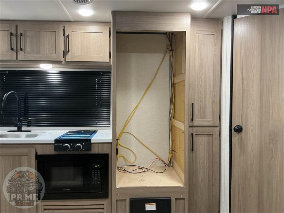 2025 Keystone Rv M-26 BX - COLEMAN LIGHT SERIES — фото 20
