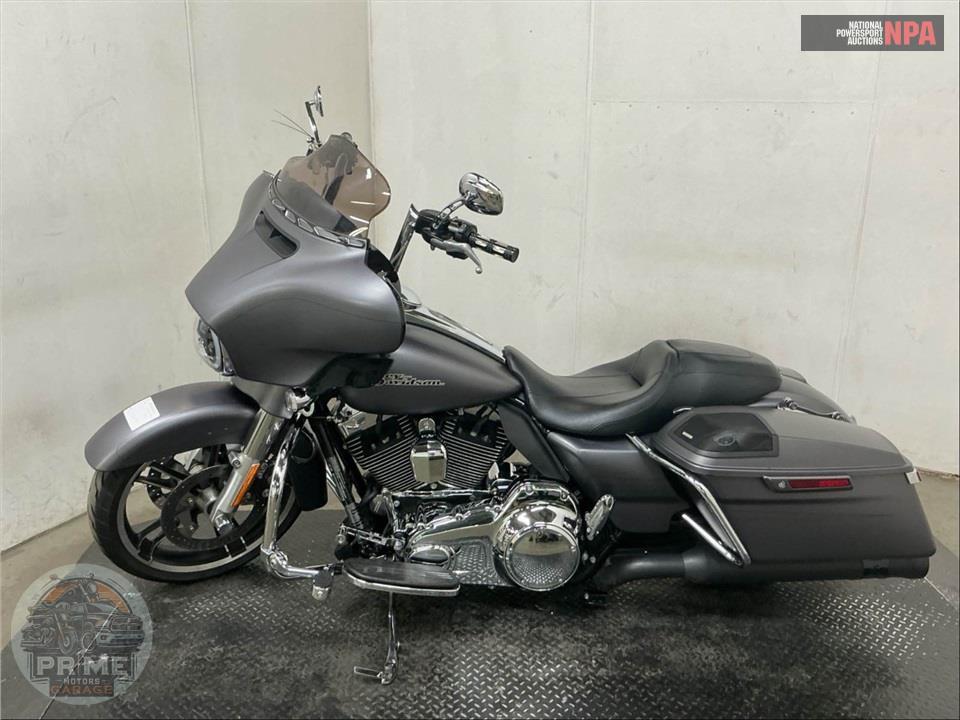 2016 Harley-Davidson FLHXS STREET GLIDE SPECIAL — фото 3