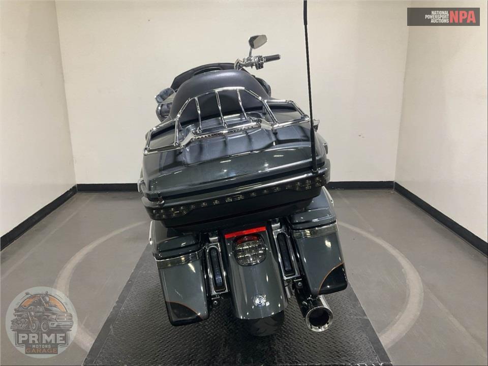 2016 Harley-Davidson FLTRUSE CVO ROAD GLIDE ULTRA — фото 4