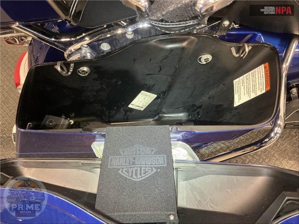 2015 Harley-Davidson FLHTK ELECTRA GLIDE ULTRA LIMITED — фото 26