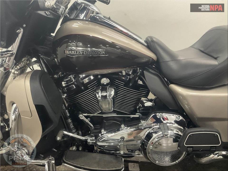 2018 Harley-Davidson FLHTCUTG TRI GLIDE ULTRA — фото 7