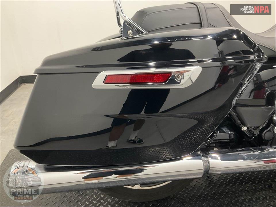 2025 Harley-Davidson FLHX STREET GLIDE — фото 21