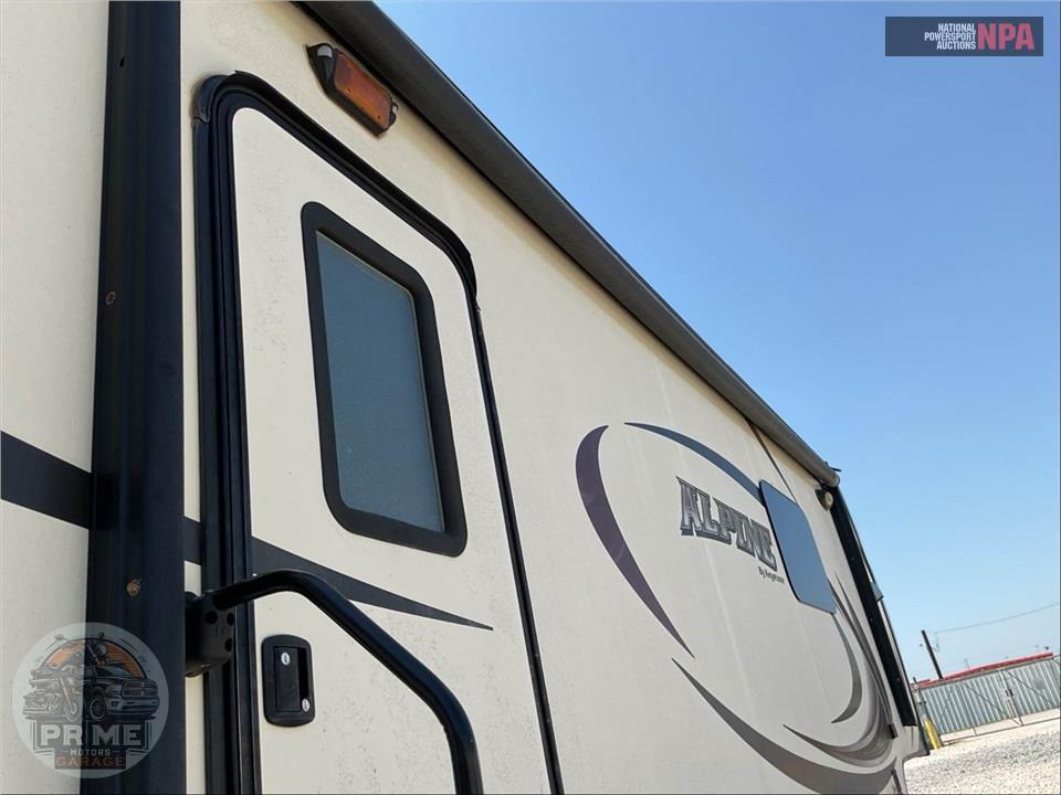 2015 Keystone Rv M-3535 RE - ALPINE FIFTH WHEEL SERIES — фото 33