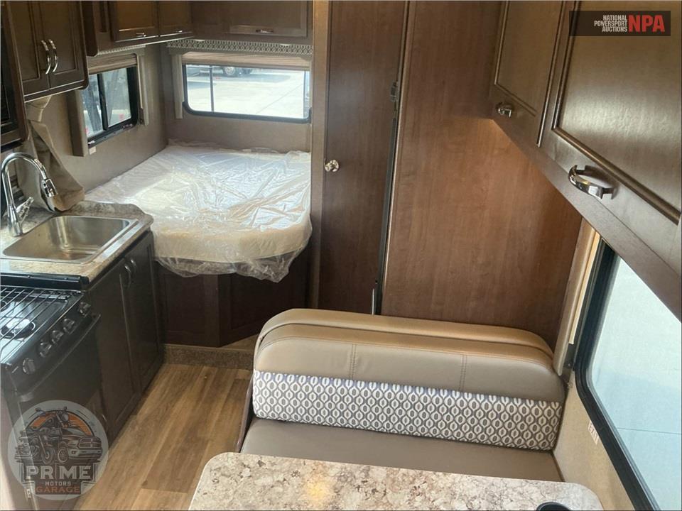 2018 Thor Motor Coach M-23H E350-V10 FREEDOM ELITE SERIES — фото 10