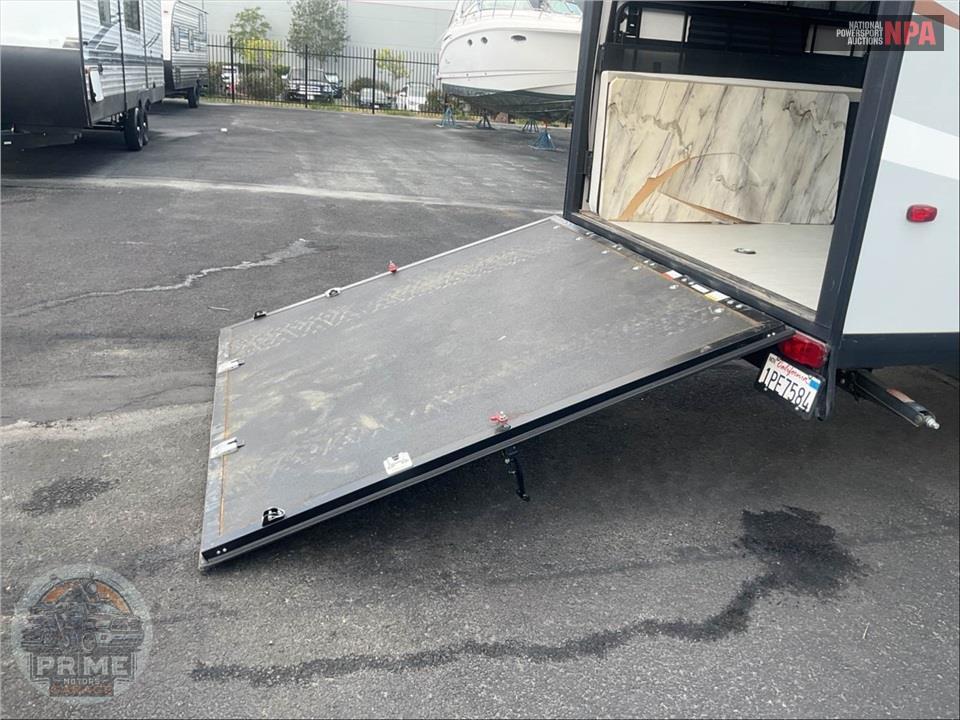 2023 Wildwood By Forest River M-270RTKX - FSX PLATINUM TOY HAULER SERIES — фото 32