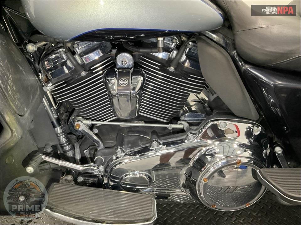 2019 Harley-Davidson FLHTCUTG TRI GLIDE ULTRA — фото 7