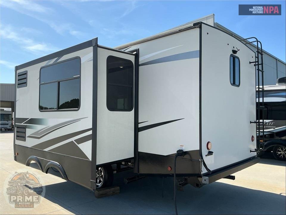 2021 Voyage By Winnebago M-2427RB — фото 3